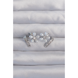 Mey İthalat® Pirinç Gümüş Renk Zirkon Taşlı Kıvrımlı İnci Çiçek Küpe