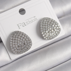 Mey İthalat® Pirinç Gümüş Renk Zirkon Taşlı Plaka Model Kadın Küpe