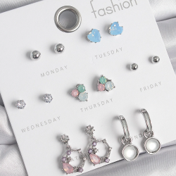 Mey İthalat® Pirinç Gümüş Renk Zirkon Taşlı Sallantı Halka Model Çiçek Detay 7 Çift Kadın Küpe Seti