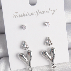Mey İthalat® Pirinç Gümüş Renk Zirkon Taşlı Sallantılı Kalp Model 3 Çift Kadın Küpe Seti
