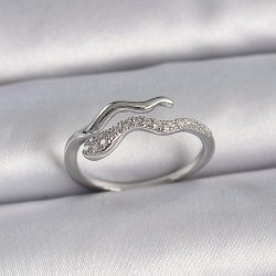 Mey İthalat® Pirinç Gümüş Renk Zirkon Taşlı Yılan Ayarlanabilir Model Kadın Yüzük