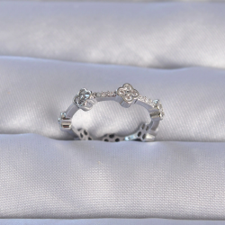 Mey İthalat® Pirinç Gümüş Renk Zirkon Taşlı Yonca Model Ayarlanabilir Yüzük