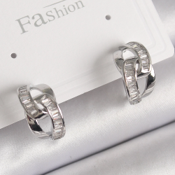 Mey İthalat® Pirinç Gümüş Renk Zirkon Taşlı Zincir Model Kadın Küpe