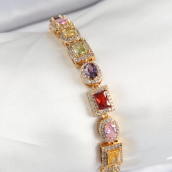 Mey İthalat® Pirinç Karışık Zirkon Taşlı Baget Model Gold Renk VIP Seri Kadın Bileklik