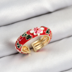 Mey İthalat® Pirinç Kırmızı Mineli Çiçek Motifli Gold Renk Ayarlanabilir Kadın Yüzük