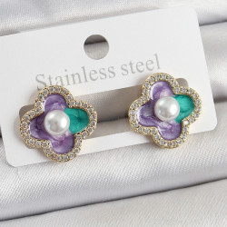 Mey İthalat® Pirinç Mor Mineli İnci Detaylı Zirkon Taşlı Sanatsal Portre Yonca Model Gold Renk Kadın Küpe