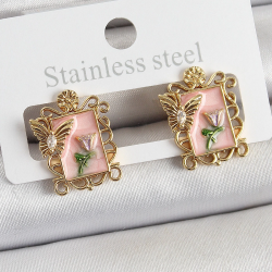 Mey İthalat® Pirinç Pembe Mineli Sanatsal Portre Model Gold Renk Kadın Küpe