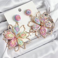 Mey İthalat® Pirinç Rainbow Çiçek Model Gold Renk Kadın Hasır Küpe