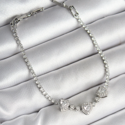 Mey İthalat® Pirinç Sıralı Kalp Figürlü Zirkon Taşlı Gümüş Renk Kadın Bileklik