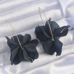 Mey İthalat® Pirinç Siyah Renkli Flora Küpe