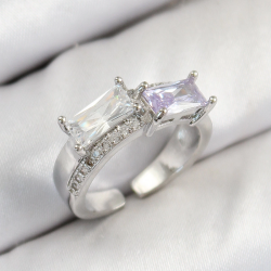 Mey İthalat® Pirinç Zirkon Taşlı Dikdörtgen Model Gümüş Renk Kadın Yüzük