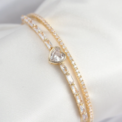 Mey İthalat® Pirinç Zirkon Taşlı Kalp Model Gold Renk Kadın Bileklik