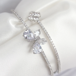 Mey İthalat® Pirinç Zirkon Taşlı Kelebek Ve Yonca Model Gümüş Renk Kadın Bileklik