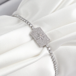 Mey İthalat® Pirinç Zirkon Taşlı Kutup Yıldızı Model Gümüş Renk Asansörlü Kadın Bileklik