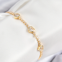 Mey İthalat® Pirinç Zirkon Taşlı Sıralı Kalp Model Gold Renk Kadın Bileklik