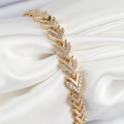 Mey İthalat® Pirinç Zirkon Taşlı Sıralı Ok Model Gold Renk Kadın Bileklik