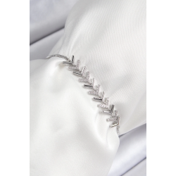 Mey İthalat® Pirinç Zirkon Taşlı Sıralı Ok Model Gümüş Renk Asansörlü Kadın Bileklik