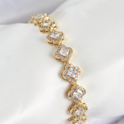 Mey İthalat® Pirinç Zirkon Taşlı Yonca Baget Model Gold Renk VIP Seri Kadın Bileklik