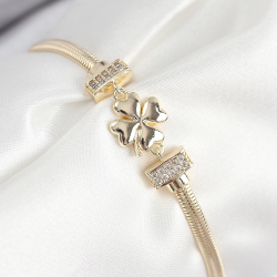 Mey İthalat® Pirinç Zirkon Taşlı Yonca Model Gold Renk Kadın Bileklik