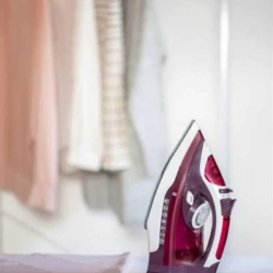 Mey İthalat® Seramik Tabanlı Kırmızı 2200 Watt Şok Buharlı Ütü