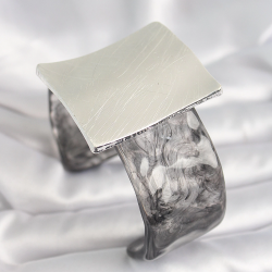 Mey İthalat® Siyah Mermer Desen Akrilik Plastik Gümüş Kare Plaka Model Vintage Kadın Bilezik