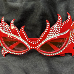 Mey İthalat® Taşlı Göz Kamaştıran Gecenin Yıldızı Kırmızı Parti Alev Gözlük