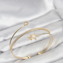 Mey İthalat® Yıldızlı Model Pirinç Gold Renk Kadın Bileklik