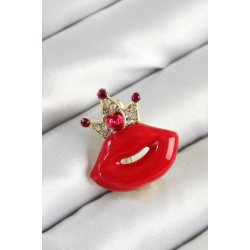 Mey İthalat® Zirkon Taşlı Kraliçe Taç Detaylı 3D Kırmızı Dudak Figürlü Gold Renk Kadın Broş