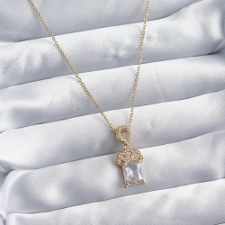 Mey İthalat® 316L Çelik Zincir Gold Renk Zirkon Taşlı Taç Model Kadın Kolye