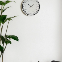 Mey İthalat® 36 Cm Beyaz 24 Saat Göstergeli Özel Tasarım Duvar Saati