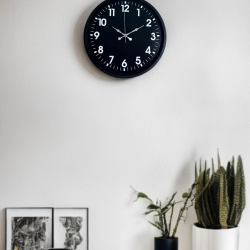 Mey İthalat® 36 Cm Siyah Modern Duvar Saati