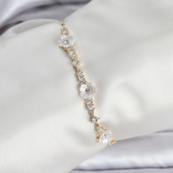 Mey İthalat® Baget Zirkon Taşlı Çiçek Model Gold Renk Asansörlü Kadın Bileklik