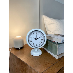 Mey İthalat® Beyaz Dekoratif Desenli 25 x 20 Cm Metal Masa Saati