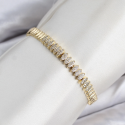 Mey İthalat® CM Arpa Model Zirkon Taşlı VIP Seri Gold Renk Pirinç Kadın Bileklik
