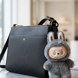 Mey İthalat® Dekoratif Yumuşak Labubu Peluş Figür – Koleksiyonluk ve Çocuklara Uygun Hediye 20 cm