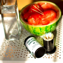 Mey İthalat® Dörtgen Fotoğraf Filmi Şeklinde Kürdanlık Kürdan Tutucu Kutu