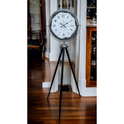 Mey İthalat® Elegance Desenli Tripod Ayaklı Saat