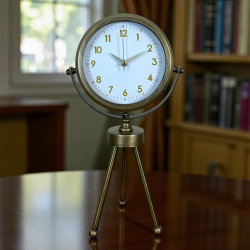 Mey İthalat® Eskitme Metal Gold Rakamlı Üç Ayaklı Masa Saati