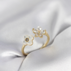 Mey İthalat® Gold Renk Sedefli Çiçek Model Kadın Yüzük