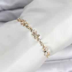 Mey İthalat® Gold Renk Yonca Model Zirkon Taşlı Asansörlü Kadın Bileklik