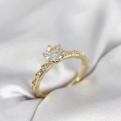 Mey İthalat® Gold Renk Zirkon Taşlı Tek Taş Model Kadın Yüzük