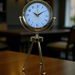 Mey İthalat® Gold Royal Motifli Üç Ayaklı Metal Masa Saati