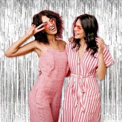 Mey İthalat® Gümüş Renk Ekstra Metalize Parlak Saçaklı Arka Fon Perde İthal  1x2 Metre