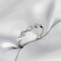 Mey İthalat® Gümüş Renk Minimal Kalp Model Zirkon Taşlı Pirinç Kadın Yüzük