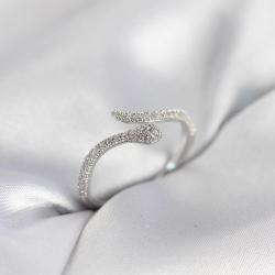 Mey İthalat® Gümüş Renk Yılan Model Zirkon Taşlı Kadın Yüzük