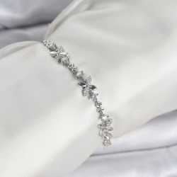 Mey İthalat® Gümüş Renk Yonca Model Zirkon Taşlı Asansörlü Kadın Bileklik