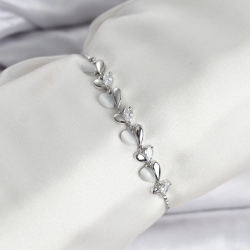 Mey İthalat® Gümüş Renk Zirkon Taşlı Sıralı Damla Model Asansörlü Kadın Bileklik