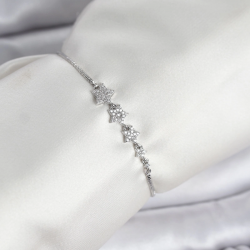 Mey İthalat® Gümüş Renk Zirkon Taşlı Yıldız Model Asansörlü Kadın Bileklik