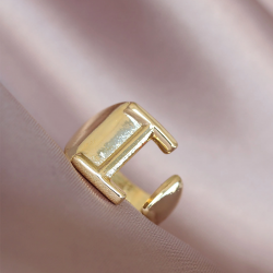 Mey İthalat® I Harfli Altın Renk Ayarlamalı Metal Kadın Yüzük