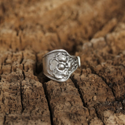 Mey İthalat® Otantik Çiçek Tasarımlı Ayarlamalı Kadın Yüzük